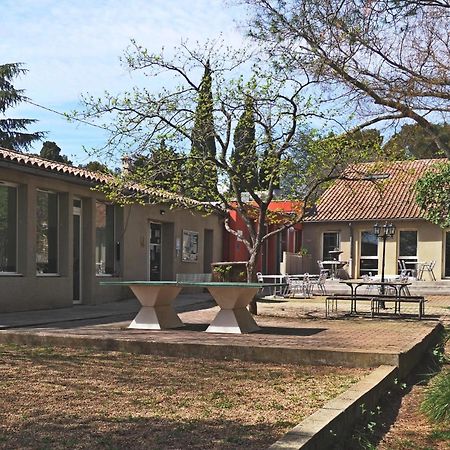 Auberge De Jeunesse Hi Nîmes Exterior photo